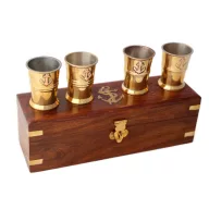 Set drvena kutija rum čaša